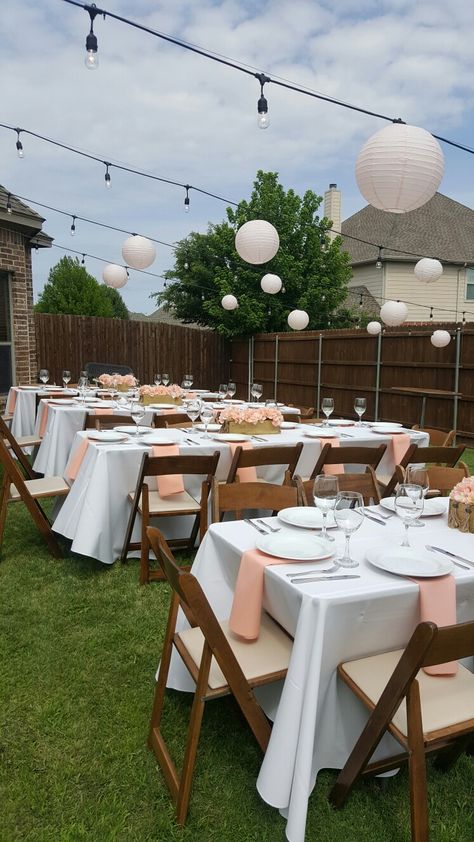 Party Set Up Ideas Layout, Small Backyard Party, Party Set Up Ideas, Backyard Engagement Parties, Outdoor Christmas Party, Set Up Ideas, Backyard Dinner Party, Sweet Sixteen Birthday Party Ideas, Small Backyard Wedding