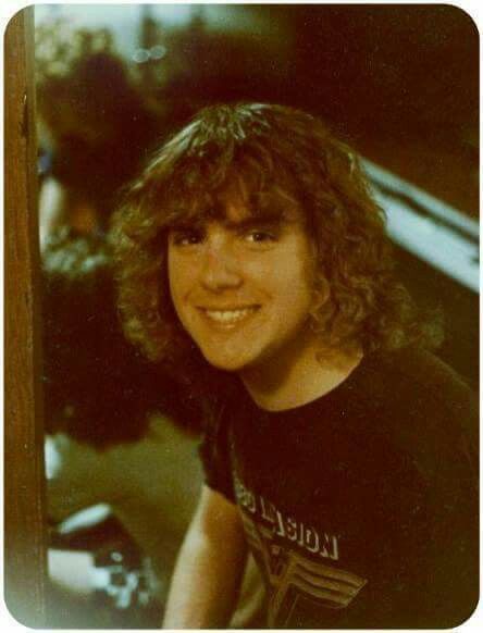 1982 Ron Ron Mcgovney 80s, Fade To Black Metallica, Ron Mcgovney, Bob Rock, Men Haircut Curly Hair, Ride The Lightning, Dave Mustaine, James Hetfield, Thrash Metal