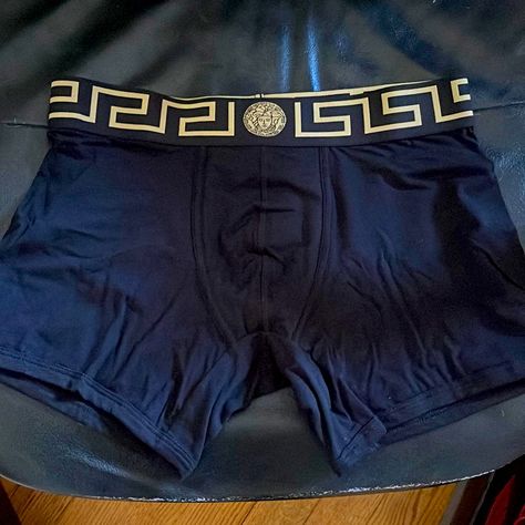 Brand New Versace Classic Gold And Black Medusa Head Boxer Trunks (Bnwot) W/ Greca Pattern On The Waistband Straight From Italy It Size 4 Equivalent To A Us Size Small 94%Cotton 6% Elastane Have Any Questions, Feel Free To Ask, Just Be Respectful Please, Thanks, Happy Poshing (Bnwot) Brand New Without A Tag. Fitted Boxer Briefs With Logo Waistband, Versace Boxers, Mens Innerwear, Versace Gold, Medusa Head, Mens Designer Fashion, Classic Gold, Boxer Briefs, Versace