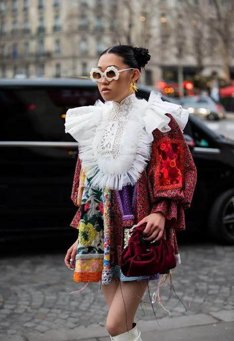 How To Rock Maximalism Fashion, According To These Street Style Experts Maximalism Fashion, Maximalist Outfit, Maximalist Outfits, Ropa Upcycling, Maximalist Fashion, Maximalist Style, Quirky Fashion, Funky Fashion, Dinner Outfits