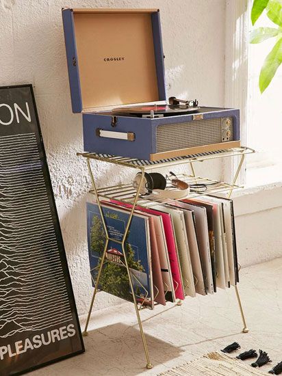 Vintage-style vinyl storage racks at Urban Outfitters Music Corner, Casa Vintage, Vinyl Record Storage, Vinyl Storage, Record Storage, Record Players, Rack Design, Man Ray, Record Player