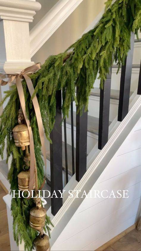 My real touch holiday garland is my absolute favorite for the holidays! I used damage free self gripping ties to secure to our staircase! I recommend shopping this look today before it sells out! ✨Comment shop for links! ✨FOLLOW @athomewithjhackie1 for more home and holiday inspo! #interior #interiordesign #organic #designinspo #interiordecor #interiorstyling #ａｅｓｔｈｅｔｉｃ#amazonmusthaves #amazonfinds #target #amazonhomefind transitional home | modern decor | amazon find | amazon home | ta Modern Organic Christmas Decor, Organic Modern Christmas Decor, Decorate Chandelier For Christmas, Transitional Christmas Decor, Staircase Garland Christmas, Studio Mcgee Fall, Garland Staircase, Home Modern Decor, Christmas Garland Staircase