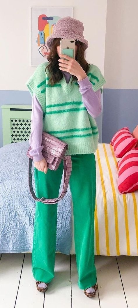 Colorful Outfit Women, Eclectic Personal Style, Color Core Outfits, Vibrant Aesthetic Outfit, Colourful Minimalist Fashion, Layered Colorful Outfits, Colorful Nonbinary Outfits, Creative Style Personality, Colorful Clothing Style