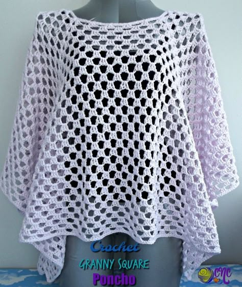 A crocheted granny square poncho draped over a mannequin. FREE Crochet Pattern Free Beach Coverup Pattern, Crochet Granny Square Poncho, Drátěná Socha, Granny Square Poncho, Crochet Granny Stitch, Crochet Poncho Free Pattern, Poncho Crochet, Mode Crochet, Crochet Poncho Patterns