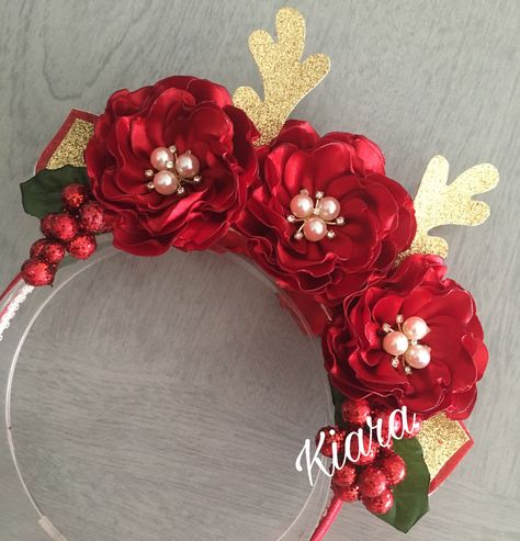 Christmas Headband Diy, Christmas Headpiece, Diy Disney Ears, Ribbon Sculpture, Christmas Headband, Married Christmas, Bow Hair Accessories, Diy Headband, Disney Ears