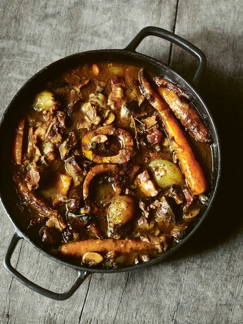 Whole Beef Shin with Red Wine, Carrots and Little Onions Beef Shin Recipes, Gill Meller, Beef Shin, James Martin Recipes, Tv Chefs, Nigella Lawson, James Martin, Beef Dishes, Beef Stew