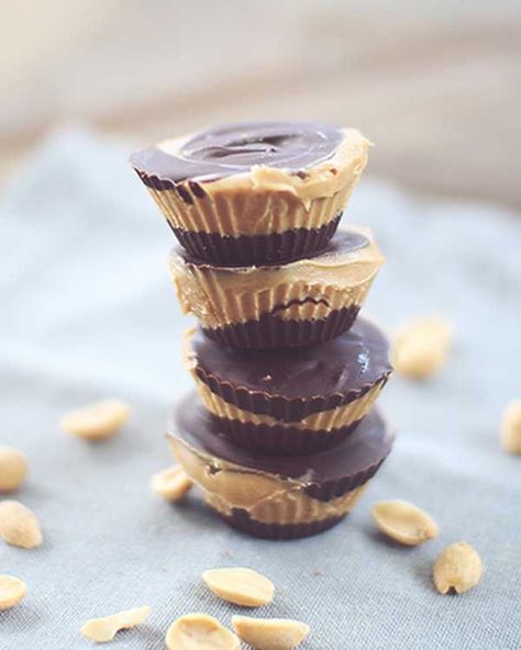 PB2: What It Is & 9 Creative Ways to Use It | Eat This Not That Nourishing Desserts, Pb2 Recipes, Peanut Butter Cups Recipe, Dessert Mousse, Peanut Flour, Ww Desserts, Peanut Butter Powder, Powder Recipe, Peanut Butter Lovers