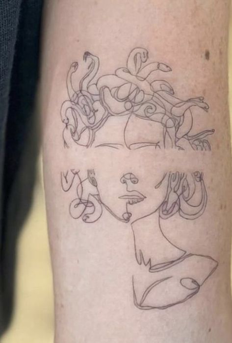 Medusa Minimalist Tattoo, Medusa Minimalist, Tattoo Medusa, Minimalistic Tattoo Ideas, Minimalistic Tattoo, Medusa Tattoo Design, Medusa Tattoo, Greek Tattoos, Stylist Tattoos