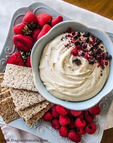 Dessert Hummus Recipe, Chocolate Hummus, Dessert Hummus, Hummus Recipes, Healthy Bowl, Vegan Dips, High Protein Vegan Recipes, Cheesecake Dessert, Vegan Cheesecake