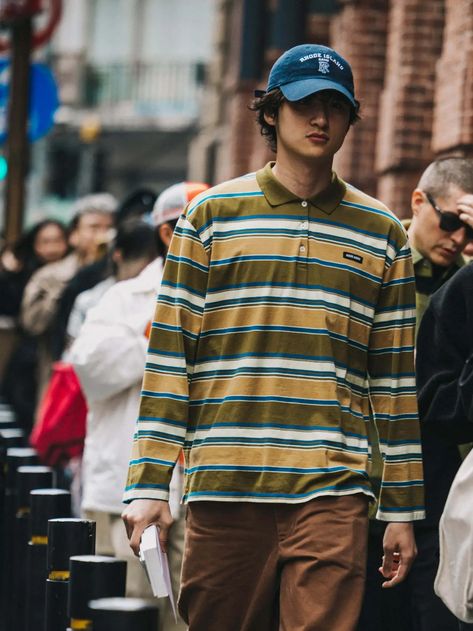 They Are Wearing: Shanghai Street Style Spring 2024 [PHOTOS] Men Preppy Outfits, Preppy Look Men, Old Preppy, Shanghai Street Style, Street Preppy, Preppy Trends, New Preppy, Shirt Outfit Summer, Summer 2024 Fashion