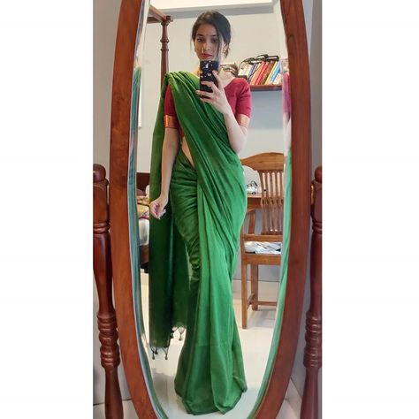 Follow This Brand To Style Simple Sarees in Epic Ways! • Keep Me Stylish Sarees Design, Keep Me Stylish, Saree Blouse Styles, Simple Saree Designs, Indian Sari Dress, Indian Saree Blouses Designs, Simple Sarees, Half Saree Designs, Indian Fashion Saree