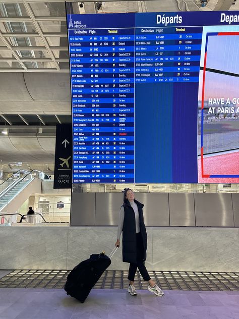 Paris Charles De Gaulle Departures Board. Terminal 2 (by the TGV 🚄 train station 🚉) Departures Board, Story Instagram, Train Station, Train, Paris, Quick Saves, Instagram