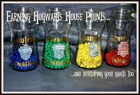 Hogwarts themed behavior reward program for home or classroom. Harry Potter Classroom Theme, Harry Potter Classes, Good Values, Ron Clark, Classe Harry Potter, Harry Potter School, Behavior Rewards, Harry Potter Classroom, Festa Harry Potter