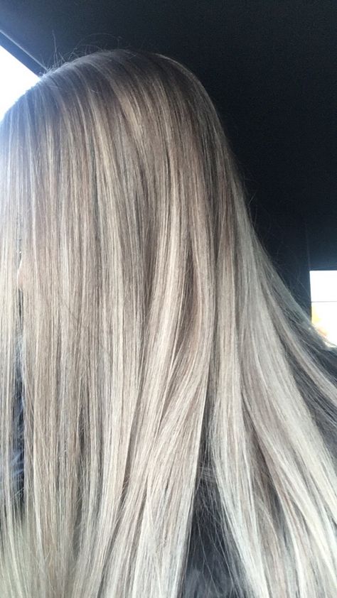 Balayage blonde hair Dark Root Ice Blonde Hair, Ice Blonde Hair With Dark Roots, Ice Blonde Hair Balayage, Icy Blonde Hair Dark Roots, Ashy Blonde Hair Balayage, Blonde Hair Balayage, Balayage Blonde Hair, Ashy Blonde Hair, Ice Blonde Hair