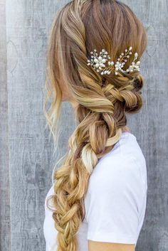 Braid Prom Hairstyles, Side Braids For Long Hair, Braid Prom, Long Braided Hairstyles, Wedding Hairstyles Videos, Braids With Shaved Sides, Side Braid Hairstyles, Big Braids, Romantic Wedding Hair