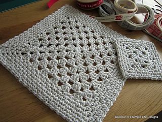 Simple and natural coaster and placemat setting. Can be made in any weight yarn - just adjust your hook size accordingly, and any size to suit. Crocheted Placemats, Square Placemats, Crochet Placemats, Linen Stitch, Crochet Fun, Crochet Abbreviations, Crochet Simple, Crochet Dishcloths, Moss Stitch