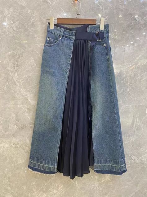 Upcycle Clothes Skirts, Denim Skirt Upcycle, Tom Boy Chic, Remake Clothes Refashioning, Upcycled Denim Skirt, Diy Denim Skirt, Ropa Upcycling, Mode Kimono, Denim Ideas