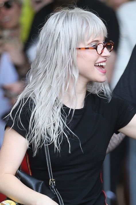 Hayley Williams Hairstyles & Hair Colors | Steal Her Style Hayley Williams White Hair, White Blonde Hair With Bangs, Long White Hair With Bangs, White Hair Bangs, Bangs White Hair, White Hair With Bangs, Gray Bangs, Hayley Williams Blonde, Haley Williams Hair