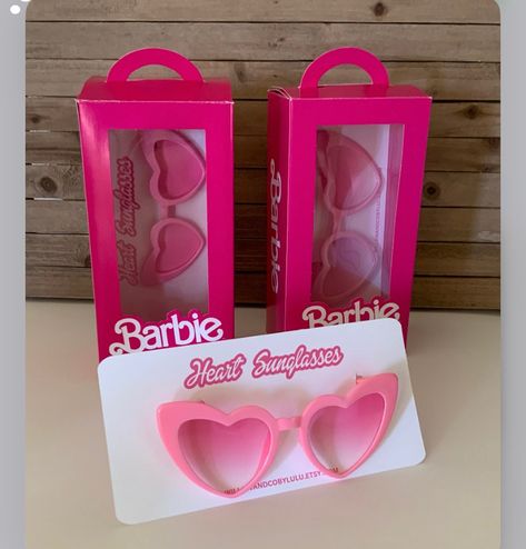 Pink heart Barbie sunglasses for toddlers, kids and adults Bachelorette party, Barbie party Barbie movie Barbie Birthday Crafts, Adults Barbie Party, Barbie Party Gift Bags, Barbie Party Packs Ideas, Barbie Makeup Birthday Party, Barbie Party Favors For Boys, Pink Sunglasses Party Favors, Barbie Party Favor Boxes, Barbie Party Favor Barbie