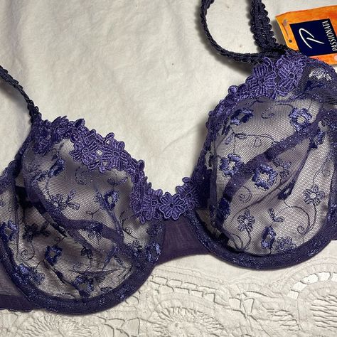 Nwt Purple Lace And Tulle Bra With Purple Flower Applique. Size 34c . Made In France By Passionata . It Is A Brand Designed By Chantelle Lingerie. Underwire With No Padding. The Straps Are Adjustable. Purple Lace Bra, Aerie Bras, Purple Bras, France Colors, Triangle Bra, Purple Lace, Womens Bras, Victoria Secret Bras, Flower Applique