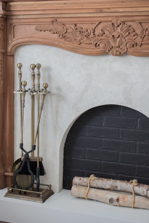 Roman Clay Fireplace How To (Get the Look of Real Stone) - The Honeycomb Home Diy Roman Clay, Roman Clay Fireplace, Clay Fireplace, Vintage Fireplace Mantle, Faux Fireplace Ideas, Diy Faux Fireplace, Roman Clay, Diy Fireplace Mantle, Antique Fireplace Mantels