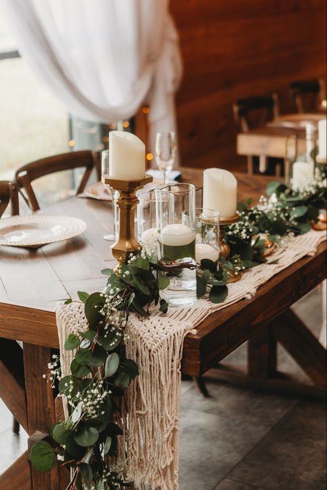 Sweetheart Table Ideas Boho, Western Boho Wedding Head Table, Rustic Head Table Wedding, Boho Sweetheart Table, Wedding Head Table Decor, Ideas Casamiento, Head Table Wedding Decorations, Wedding Head Table, Head Table Decor