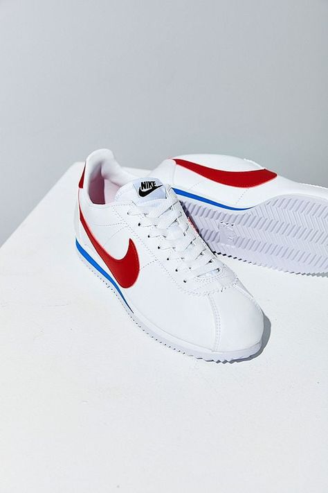 Sneakers Photoshoot, Tenis Coach, Clothes For Teens, Today's Society, Urban Wear Women, Summer Ray, Photography New York, Nike Classic Cortez, Classic Cortez