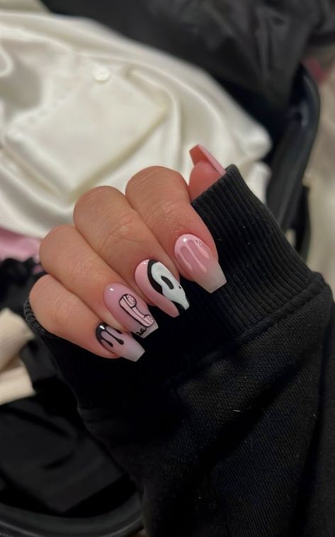 29 Ghost Face Nails for Halloween 2024 That Are Cute & Creepy! - The Catalog Uñas Scary Movie, Horror Movie Nails Acrylic, Scary Movie Nails, Horror Movie Nails, Ghost Face Nails, Halloween Nails Scary, Nails Scary, Movie Nails, Nails For Halloween