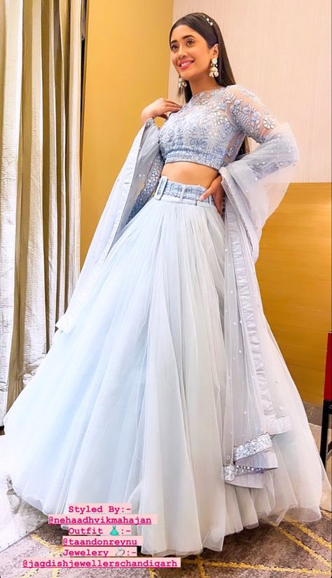 Western Dresses For Women, Indian Outfits Lehenga, Lehenga Designs Simple, Long Dress Design, Fashion Top Outfits, Indian Dresses Traditional, Indian Bridal Dress, Womens Wedding Dresses, Simple Pakistani Dresses