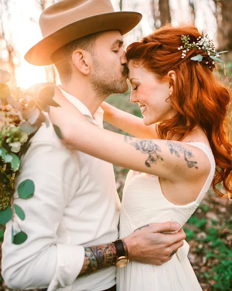 B&G Wedding Makeup Redhead, Redhead Bride, Redhead Hairstyles, Wedding Makeup Vintage, Couple Stuff, Wedding Photography Tips, Wedding Boho, Photo Couple, Wedding Hair And Makeup