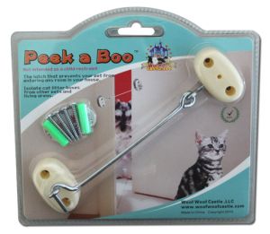 Peek a Boo™ Pet Latch is a door latch that prevents your dog from entering the room where the cat litter box is located. Diy Cat Door, Pet Care Business, Cat Biting, Cats For Sale, Modern Pet, Cat Door, Diy Cat, Modern Dog, Toilet Training