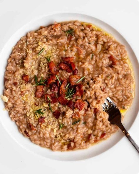 Red wine risotto Red Wine Risotto, Veggie Italian Recipes, Easy Homemade Pasta, Large Fries, Best Red Wine, Risotto Rice, Bacon Pasta, Easy Cheese, Easy Italian