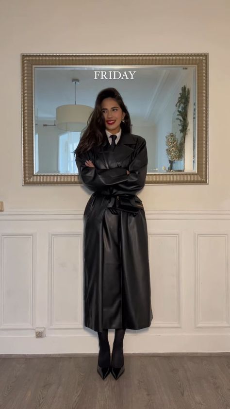 90s Long Leather Jacket Outfit, Oppenheimer Outfit Women, Trench Coat Dress Outfit, Long Black Leather Jacket Outfit, Winter Coats Women Classy, Long Leather Coat Outfit, Leather Suit Women, Long Leather Jacket Outfit, Oppenheimer Outfit