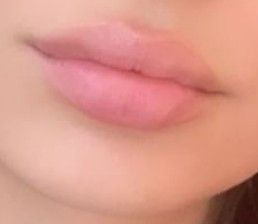 Wide Lips Aesthetic, Upturned Lips Corners, Upturned Lip Corners, Upturned Lips, Ideal Lips, Desired Lips, Dream Lips, Lips Inspiration, Face Features