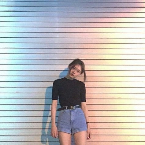 Summer Outfit Look 80s, Mode Ulzzang, Mode Hippie, Shorts Outfit, Instagram Outfits, 가을 패션, Fashion Mode, Korean Outfits, Short Shorts