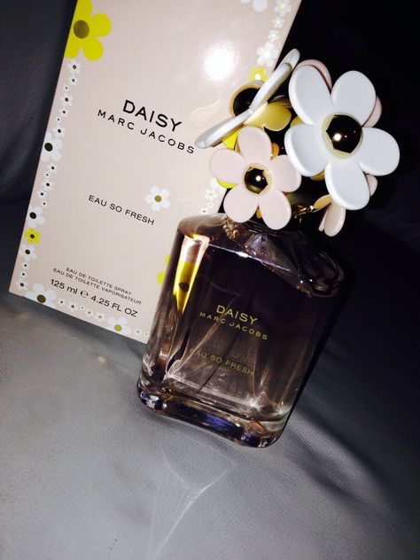 My favorite xx thanks mommy Marc Jacobs Eau So Fresh, Daisy Marc Jacobs, Koleksi Parfum, My Perfume Collection, Daisy Perfume, Daisy Eau So Fresh, Fragrance Tester, Perfume Testers, Perfume Floral