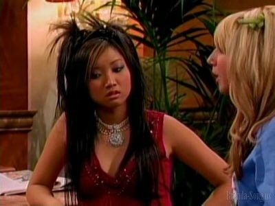 London Tipton Hairstyles, Hsm Costumes, London Tipton Outfits, Amazon Lookbook, London Tipton, 2000s Disney, 2000s Hairstyles, Lane Kim, Y2k Hairstyles