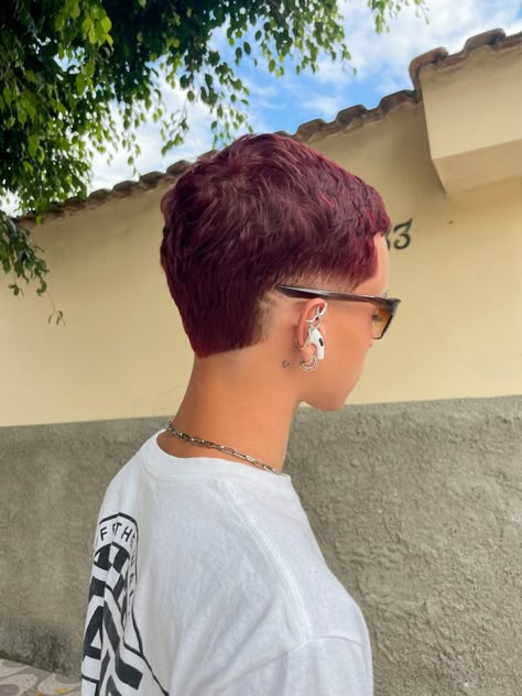 Burst Fade Women, Cherry Red Hair Men, Burgundy Hair Men, Dyed Hair Men, Cherry Red Hair, Shaved Hair Designs, Men Haircut Curly Hair, Mens Hair Colour, Men Hair Color