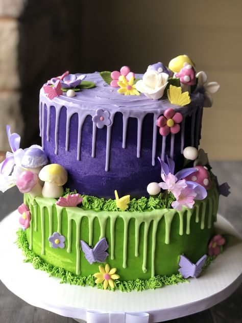 Purple And Green Birthday Cake, Birthday Cake Video, Green Birthday Cakes, Purple Cakes, Green Cake, Purple Birthday, Creative Birthday Cakes, Creative Birthday, Cake Videos