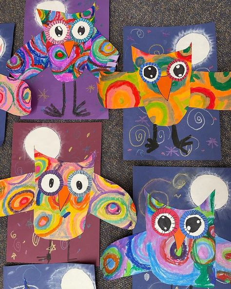 Lisa Johnston | Forgot to post these sweet and silly 2nd grade owls! #artteachers #artteacher #artteachersofinstagram #artteacherlife #artteachersofig... | Instagram Art Lessons For 1st Grade, Art Lessons For 2nd Grade, Fall Animal Art Projects For Kids, September Elementary Art Projects, Second Grade Art Projects Fall, 1st Grade Art Projects Fall, Animal Projects For Kids, Fall Elementary Art Projects, Grade 1 Art Ideas