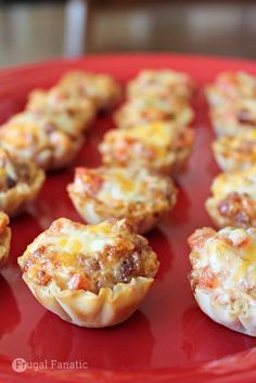 Cheesy Bacon Rotel Cups, Appetizers With Pizza, Rotel Cups, Phyllo Cup Appetizers, Jalapeno Recipes Appetizers, Party Planning Checklist Printable, Friendsgiving Recipes Appetizers, Cheesy Appetizers, Bacon Appetizer