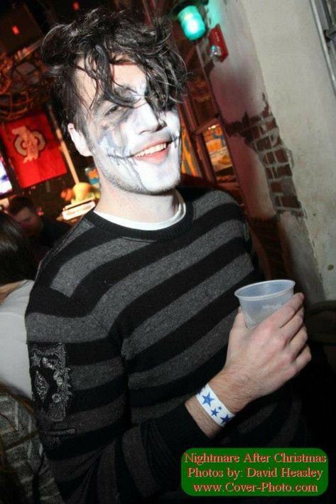 Dustin Bates, Breaking Benjamin, Band Members, Him Band, Carnival Face Paint, Halloween Face Makeup, Medicine, Star Wars, Concert