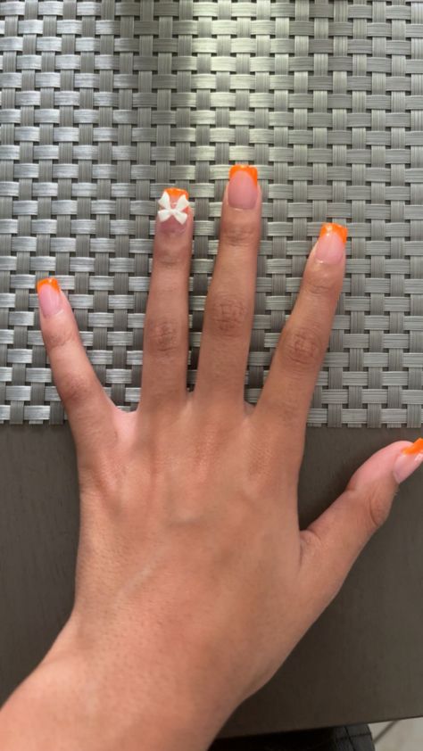 Lightskin hand style .. Orange French Tip, Orange Acrylic Nails, Hand Style, Orange Bows, Short Acrylic Nails Designs, Orange Nails, White Bow, Short Acrylic Nails, Acrylic Nail Designs