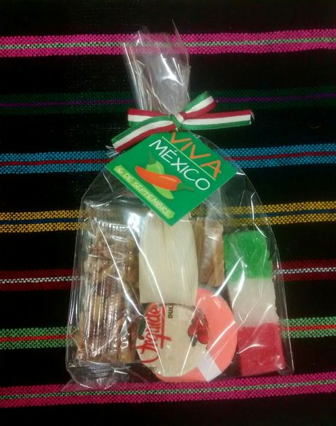 Mexican Table, Mexican Birthday, 31st Birthday, Mexican Party, Hispanic Heritage Month, Independence Day, Diy And Crafts, Christmas Gifts, Gift Wrapping