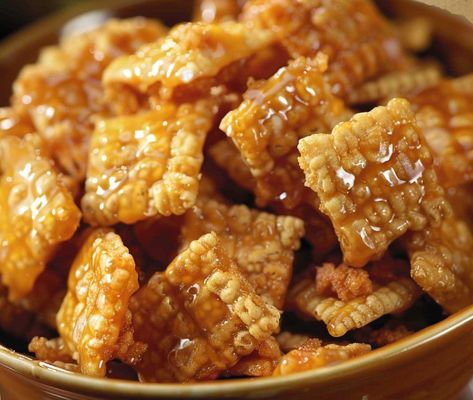 Caramel Crispix – Chloe foods Caramel Crispix Recipe, Crispix Cereal, Gluten Free Cereal, Caramel Crunch, Crunchy Snack, Chex Mix, Syrup Recipe, Homemade Snacks, Cereal Recipes