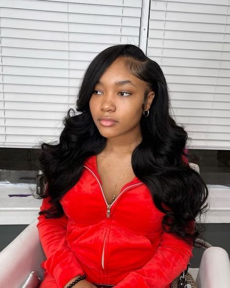 Traditional Sew In With Bangs, Tradition Sew In, Traditional Side Part Sew In, Side Part Traditional Sew In, Closure Sew In Side Part, Side Part Sew In With Leave Out Curls, Sidepart Sewin, Side Part Closure Sew In, Sew In Hairstyles With Closure