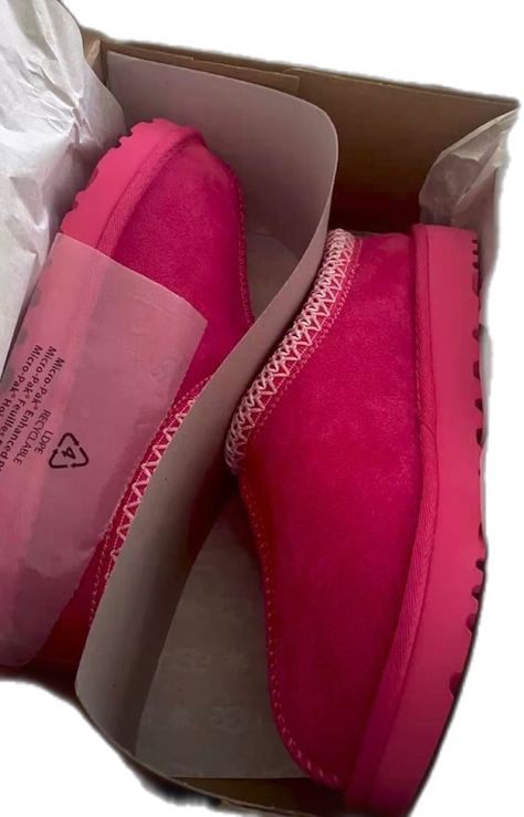 Uggs Pink, Tasman Uggs, Cute Uggs, Ugg Ankle Boots, Fluffy Shoes, Pretty Sneakers, Pink Uggs, Trendy Shoes Sneakers, Pretty Shoes Sneakers