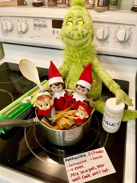 Elf On The Shelf Grinch Ideas Elves, The Grinch Elf On The Shelf Ideas, Elf Ont He Shelf Ideas Funny, Elf On The Shelf Chips, Elf Playing Video Games, Grinch With Elf On The Shelf, Grinch Elf On Shelf, Elf Vs Grinch Ideas, Grinch Vs Elf On The Shelf