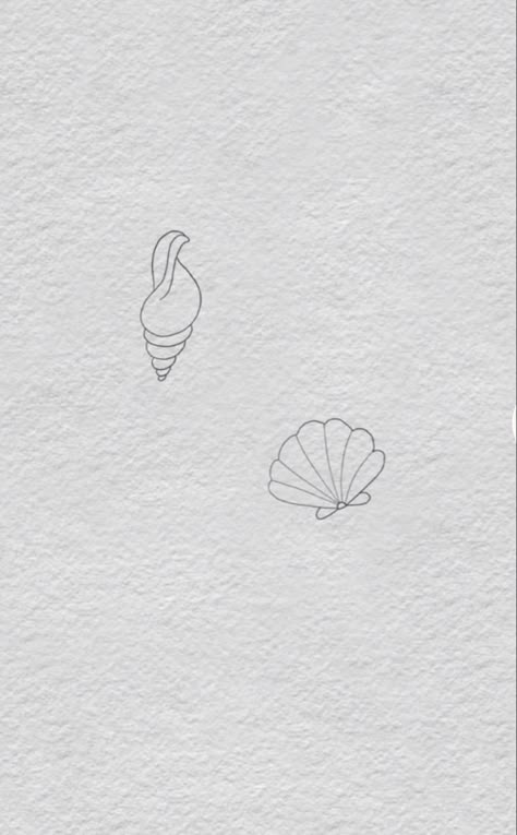 Shell Flash Tattoo, Sea Shell Minimalist Tattoo, Seashell Tiny Tattoo, Line Sea Tattoo, California Tatoos Ideas, Simple Sea Shell Tattoo, Shell Tiny Tattoo, Minimal Seashell Tattoo, Seashell Line Drawing