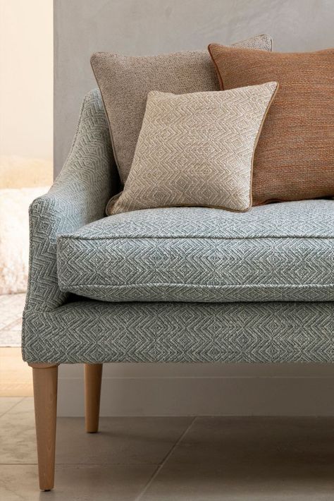 Texture lovers... this ones for you! ⠀ ⠀ New for Spring 2021, Vicino, shown here on a David Seyfried sofa paired with Scalino, a luxurious woven perfect for upholstery or drapery. All the fabrics in our new Metro Textures collection are beautifully sophisticated in a ‘new neutrals’ colour palette inspired by soft hues and shades found within nature. ⠀ Cotton Fabric Sofa, Textured Sofa Fabric, Sofa Fabric Texture Pattern, Sofa Upholstery Ideas Fabrics, Rich Sofa, Printed Fabric Sofa, Sofa Fabric Texture, Textured Sofa, Brown Couch Decor